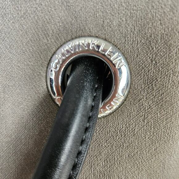 Calvin Klein Gabrianna Gray Bubble Lamb Tote Bag w/ Detachable Wristlet - Picture 7 of 11